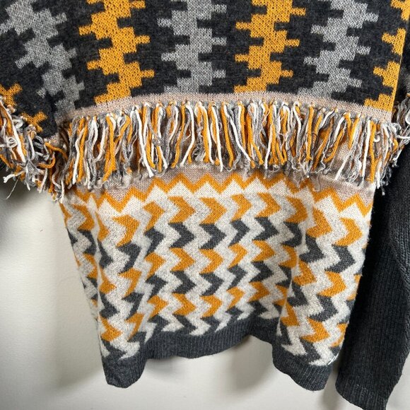 Banjo & Matilda Chevron Fringe Sweater Size XS Wool Cashmere Cozy Fall Winter - Picture 6 of 11